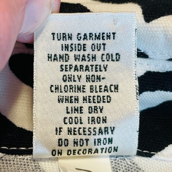 Laura Ashley Black & White Zebra Print Sequin Trim Raw Edge Jacket Women Sz 2X - Picture 10 of 11